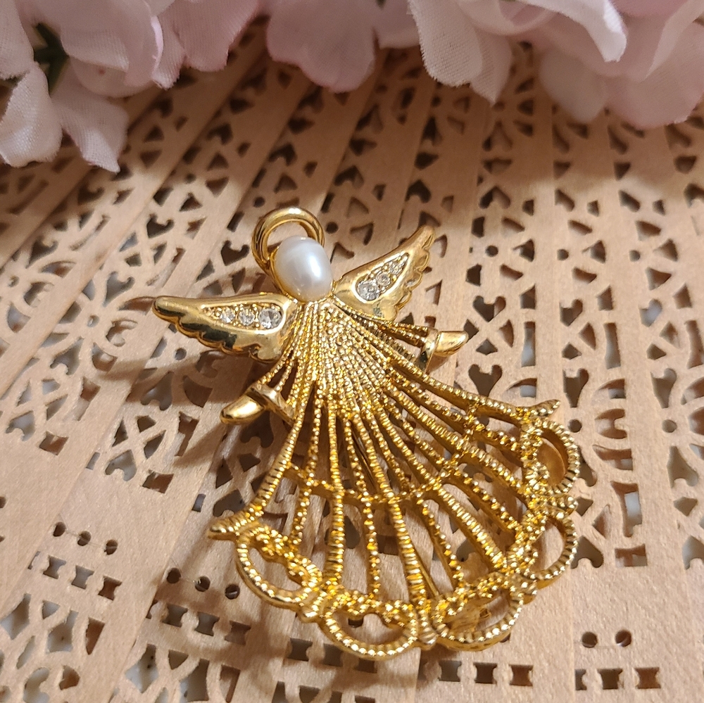 Angel Brooch for sale vintage avon